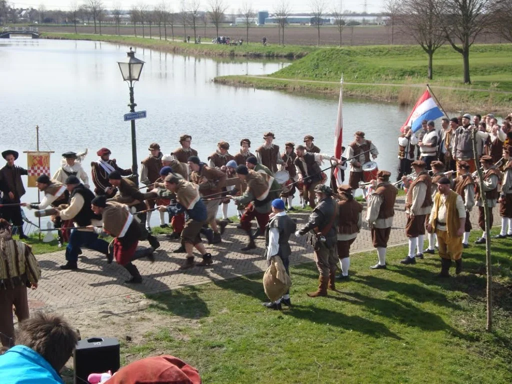 De Langepport wordt geramd en de stad ingenomen. (Edwin Ruis)