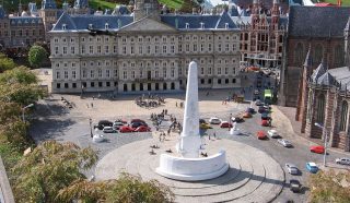 Paleis op de Dam en Nationaal Monument in Madurodam (cc)