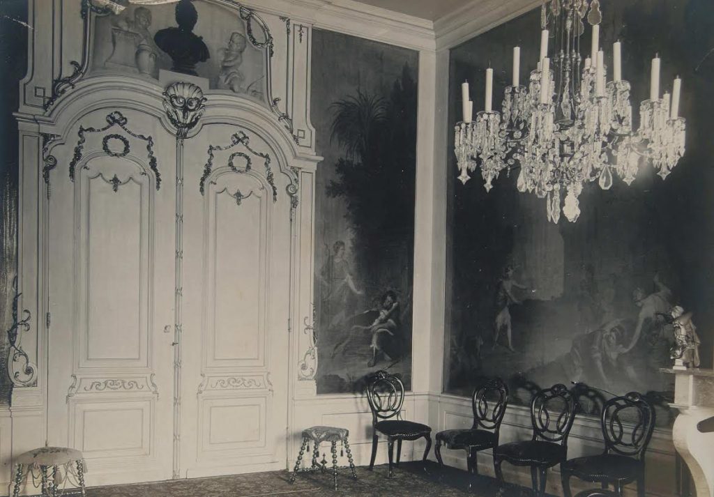 Zwartwit-foto van de oorspronkelijke kamer (Dordrechts Museum)