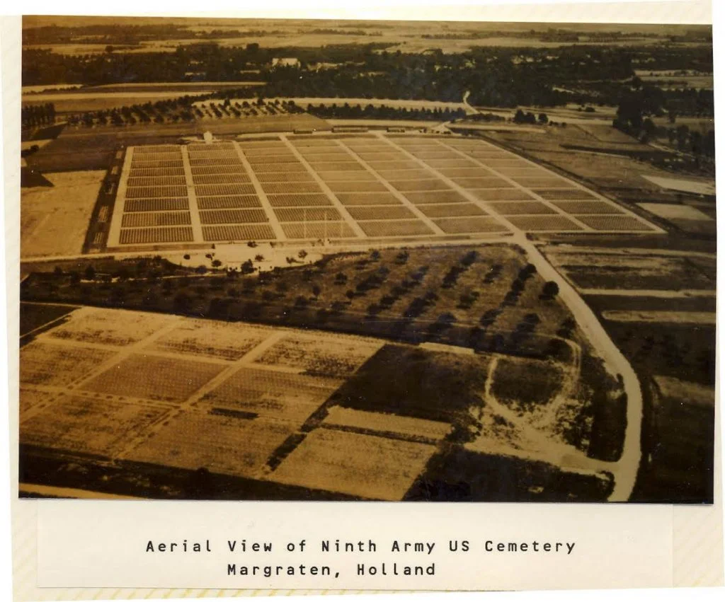 Luchtfoto eerste aanleg begraafplaats Margraten