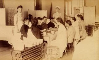 Vrouwelijke patiënten in het  Bellevue Hospital, eind 19e eeuw. Foto:cc