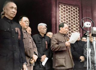 Mao roept de Volksrepubliek China uit, 1 oktober 1949 (CC BY-SA 4.0 - Orihara1 - wiki)