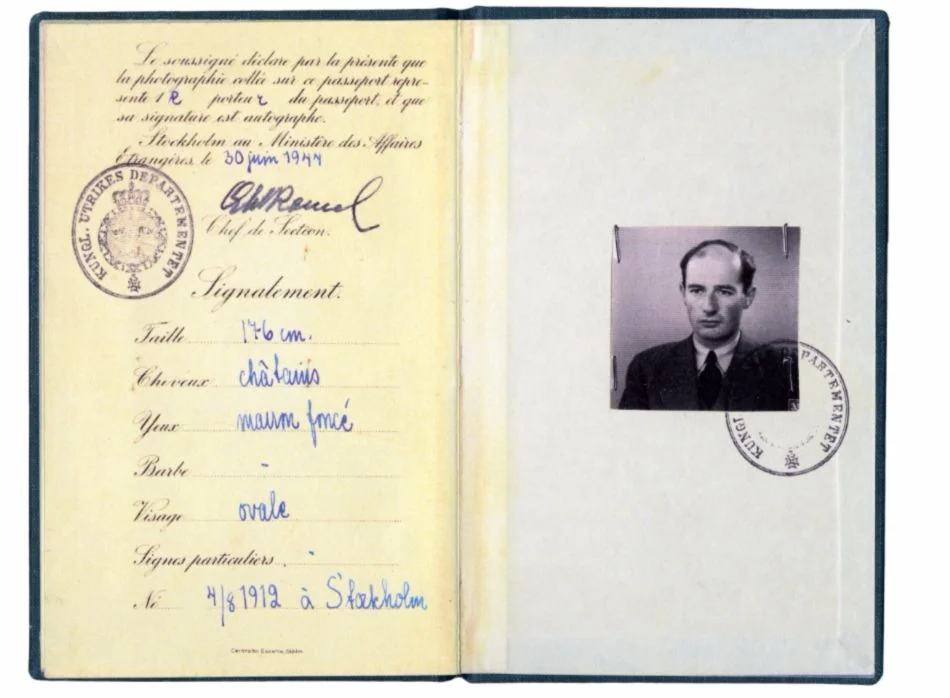 Diplomatieke paspoort van Raoul Wallenberg - cc