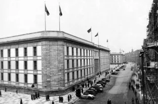 De door Albert Speer ontworpen nieuwe Rijkskanselarij, Berlijn 1939. (Bundesarchiv, fotograaf onbekend)