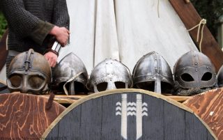 Viking helmen (cc - Helgi Halldorsson)