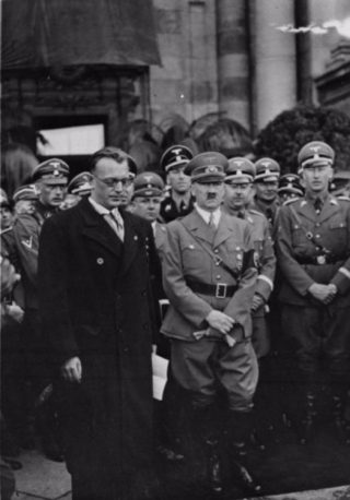 Seyss-Inquart tijdens de Anschluss in Wenen (1938)