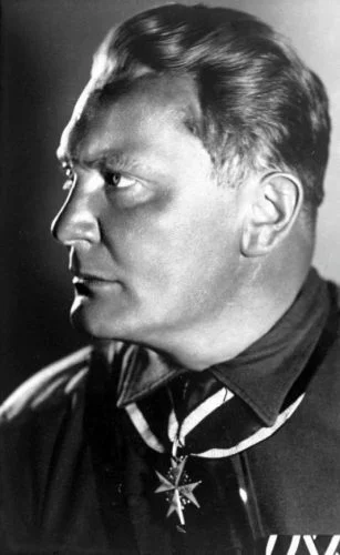 Hermann Göring in 1932 (CC BY-SA 3.0 de - Bundesarchiv - wiki)