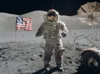 Gene Cernan op de maan in 1972