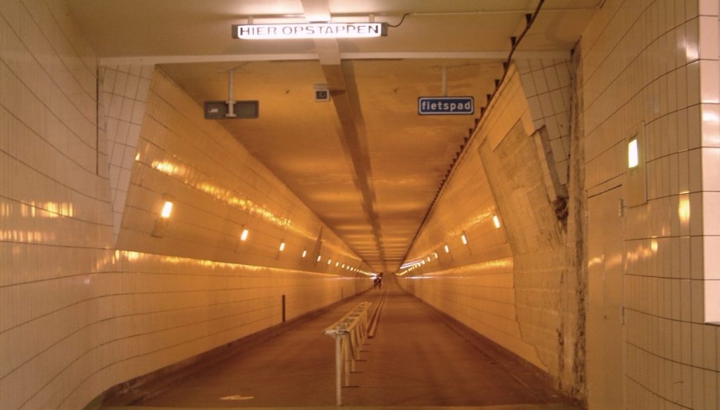 Maastunnel - Fietstunnel - cc