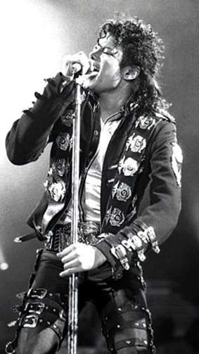 Michael Jackson tijdens een optreden in Wenen, 1988 - cc