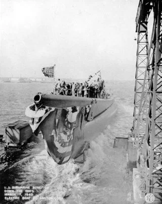 De USS Bonefish (SS-223) bij zijn tewaterlating op 7 maart '43