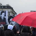 Poster met beeltenis van Simone de Beauvoir meegedragen tijdens een mars op Internationale Vrouwendag in 2018, Parijs