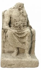 Romeins beeld van kalkzandsteen god Jupiter