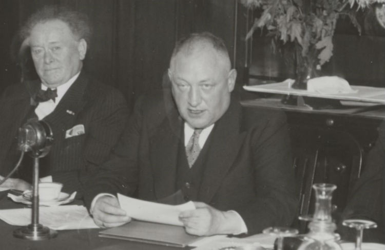 Hendrik Jan Woudenberg (rechts) in 1942. Foto: Nationaal Archief