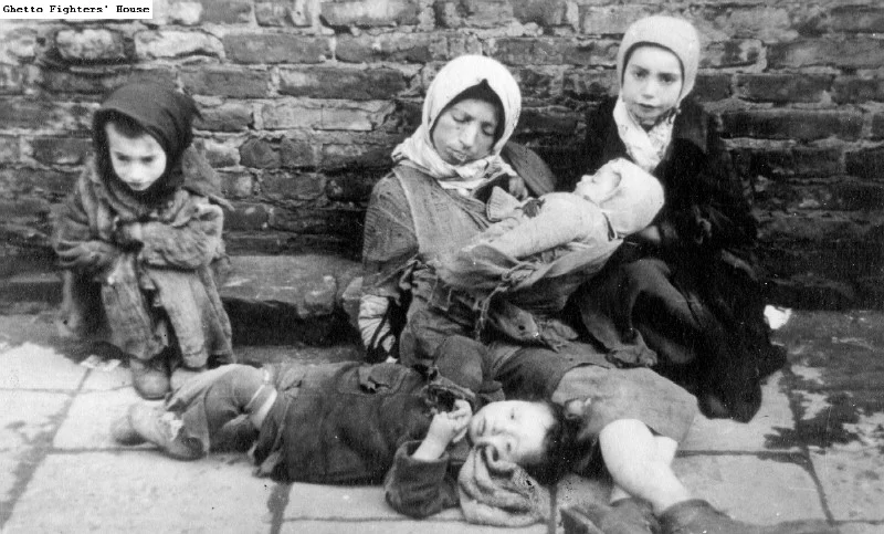 Kinderen in het getto van Warschau