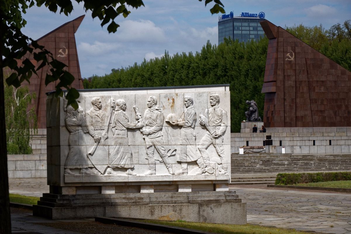 Het Sovjetmonument in Treptow, Berlijn (Robin Oomkes)