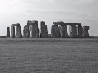 Het bekendste megalithische monument op aarde: Stonehenge. ondanks uitgebreid archeologisch onderzoek blijven de meningen over zijn bedoeling uiteenlopen.