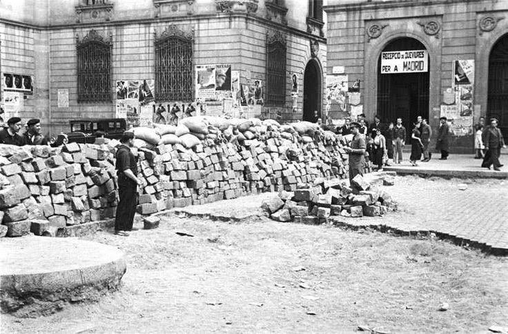 Barricade in Barcelona - mei 1937