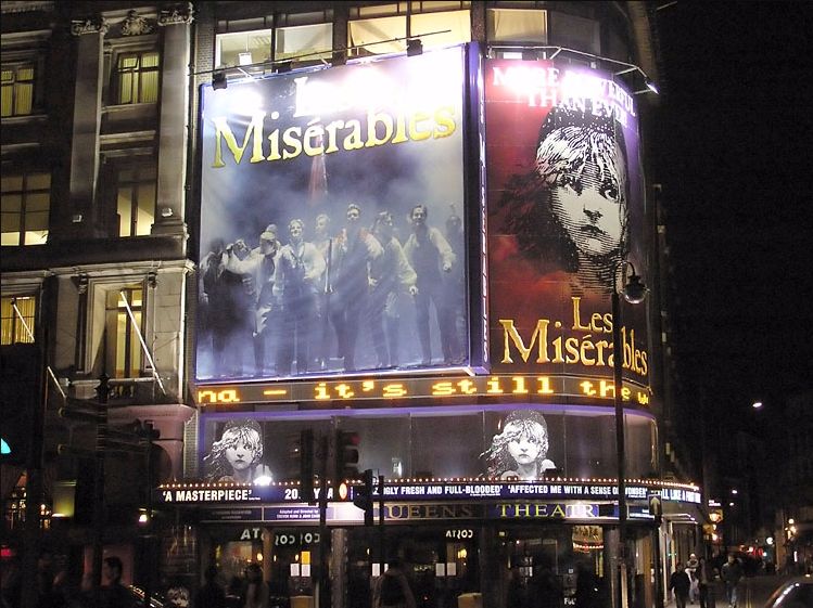 Promotie voor de musical 'Les Misérables' (wiki - Adrian Pingstone)