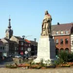 Standbeeld van Jean Froissart in Chimay, België