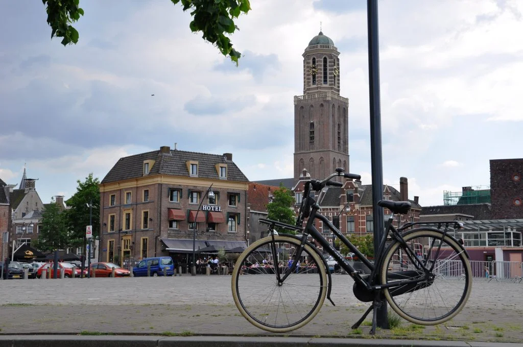 De skyline van Zwolle, met Peperbus, gezien vanaf het Rodetorenplein