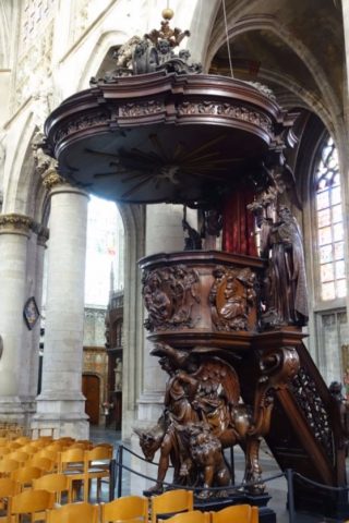 Preekstoel in de Brusselse Zavelkerk