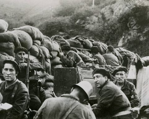 Spaanse Burgeroorlog - Republikeinse troepen tijdens de slag bij Irún