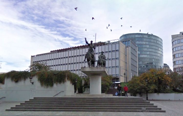 Beeld van Don Quichote op het Spanjeplein in Brussel (Google Street View)