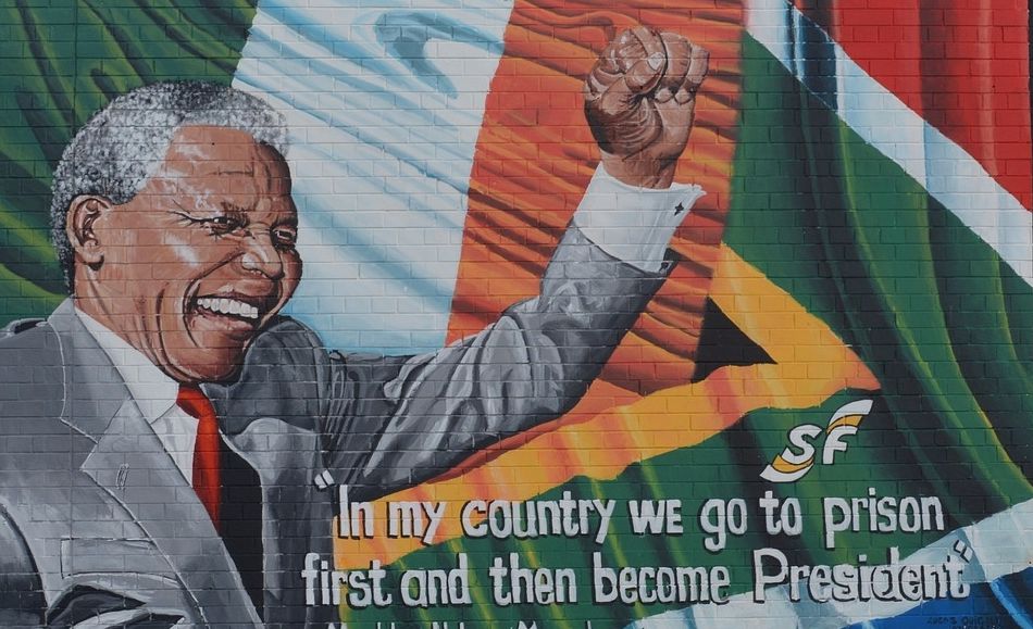 Muurschildering met een afbeelding van Nelson Mandela (cc - Pixabay - Ben_Kerckx)