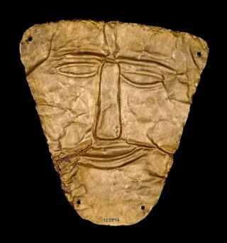 Partisch dodenmasker van goud van bewoners uit de 2e eeuw na.Chr., lang na de verwoesting; gevonden in Ninevé. 