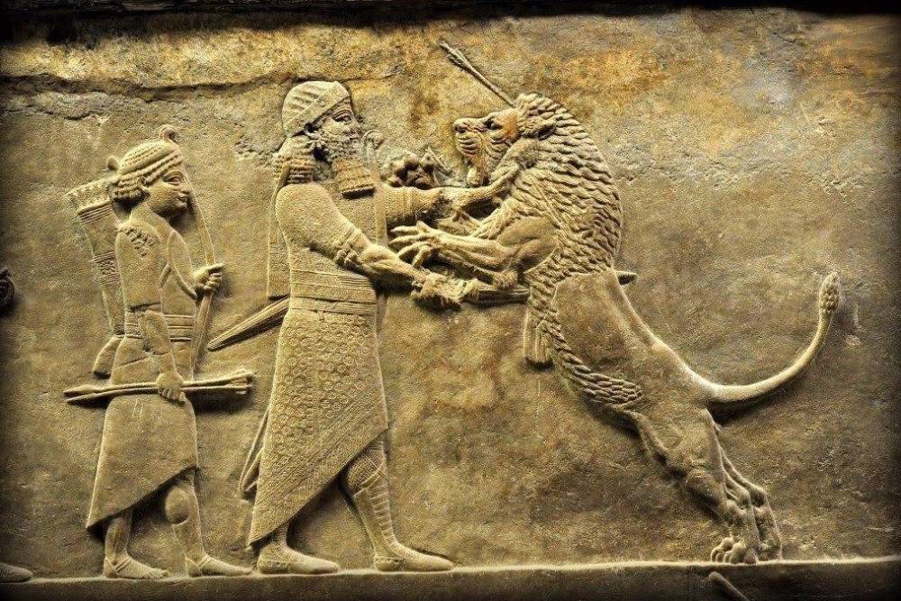 Assoerbanipal, de laatste grote koning van Assyrië, met een leeuw