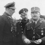 Enkele hoofdrolspelers van de Nacht van de Lange Messen - Kurt Daluege, Heinrich Himmler en Ernst Röhm in 1933 (cc - Bundesarchiv)