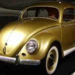 De Volkswagen Kever groeide uit tot één van de symbolen van het Wirtschaftswunder - cc