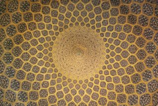 Het plafond van de Sjeik Lotfollah-moskee - cc