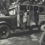 Autobus circa 1930 (KITLV)