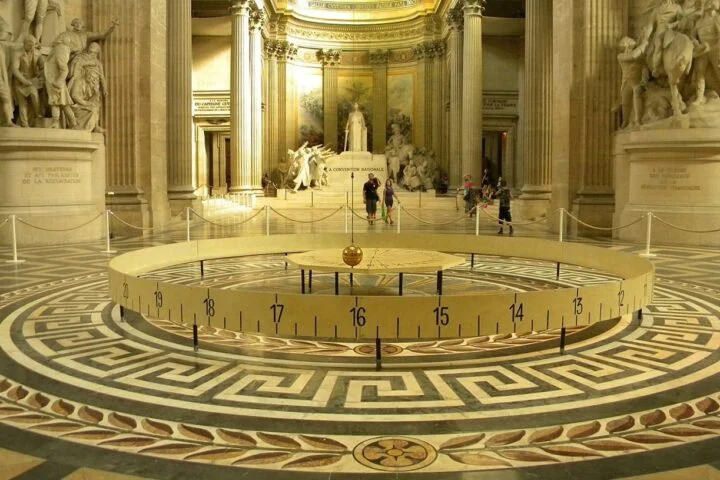 Pendule van Léon Foucault in het Panthéon in Parijs