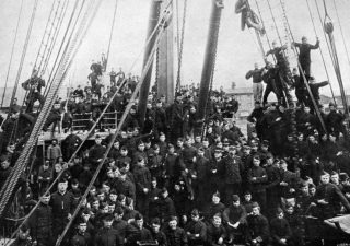 Transport van soldaten van de koloniale reserve in 1896 naar Indie