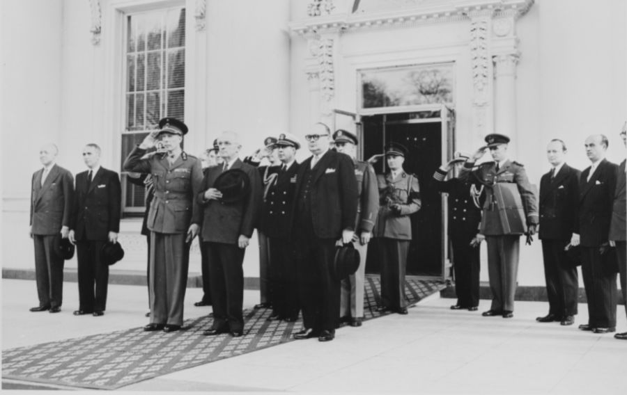 Prins-regent Karel van België op bezoek bij de Amerikaanse president Truman, 6 april 1948 (National Archives)