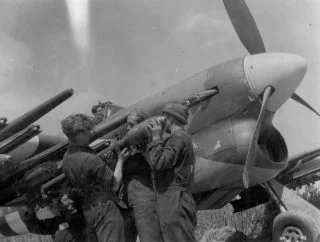 Hawker Typhoon, type vliegtuig dat bij de aanval werd ingezet (wiki)
