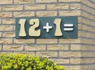 Huisnummer 12+1 in Apeldoorn (Publiek Domein - wiki)