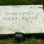 Graf van een onbekende Nederlander op het ereveld in Loenen (cc-P.J.L Laurens)