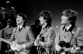 The Beatles voor de VARA-TV in Treslong, Hillegom op 5 juni 1964 (cc - Omroepvereniging VARA)