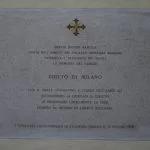 Plaquette uit 1978 in de San Giorgio al Palazzo in Milaan ter herinnering aan het Edict van Milaan