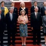 Kabinet Kok I, met in het midden koningin Beatrix bij Huis, 22 augustus 1994 (cc - Rijksoverheid)