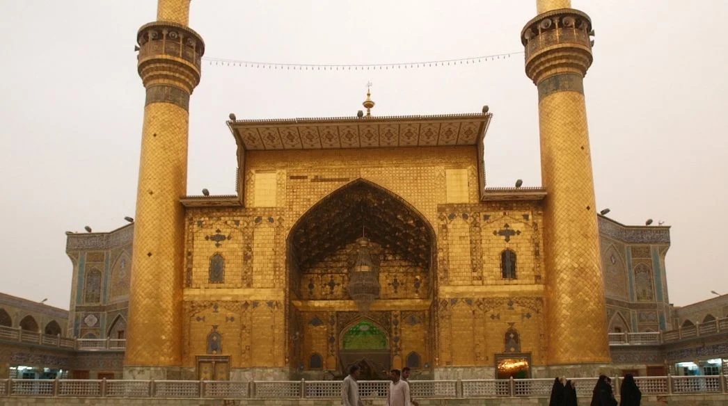 Sjiieten en sjiisme - Imam Alimoskee in Najaf, Irak (cc - U.S. Navy)