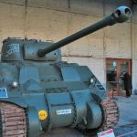 Sherman Firefly in het Koninklijk Museum van het Leger en de Krijgsgeschiedenis te Brussel (cc - wiki)
