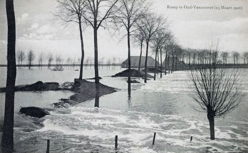 De stormvloed van 1906 zorgde ook voor overstromingen in Oud-Vossemeer.
