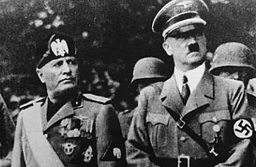 Fascisme - Benito Mussolini en Adolf Hitler (Publiek Domein - wiki)