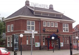 Voorzijde Theater Het Badhuis in Nijmegen (CC BY-SA 3.0 - Havang)