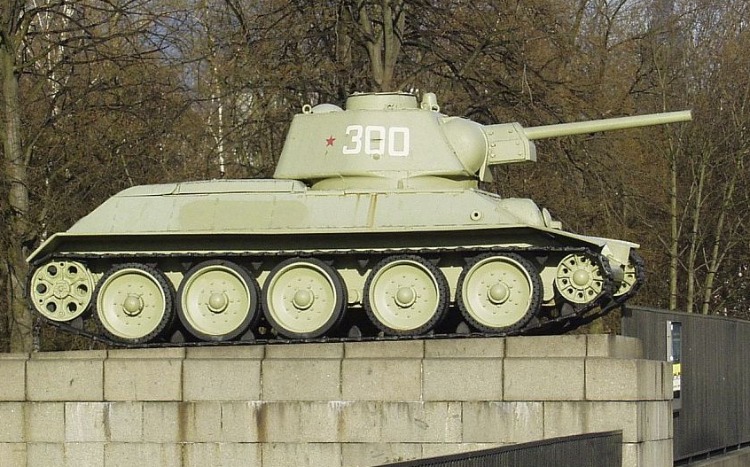 T34 tank - Raimond Spekking / CC BY-SA 4.0 - wiki
